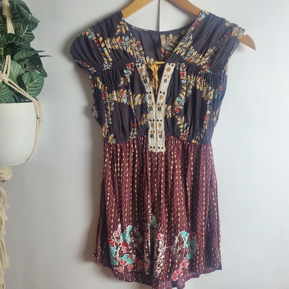 Free People Tops - Free People Size Small cap sleeve blouse